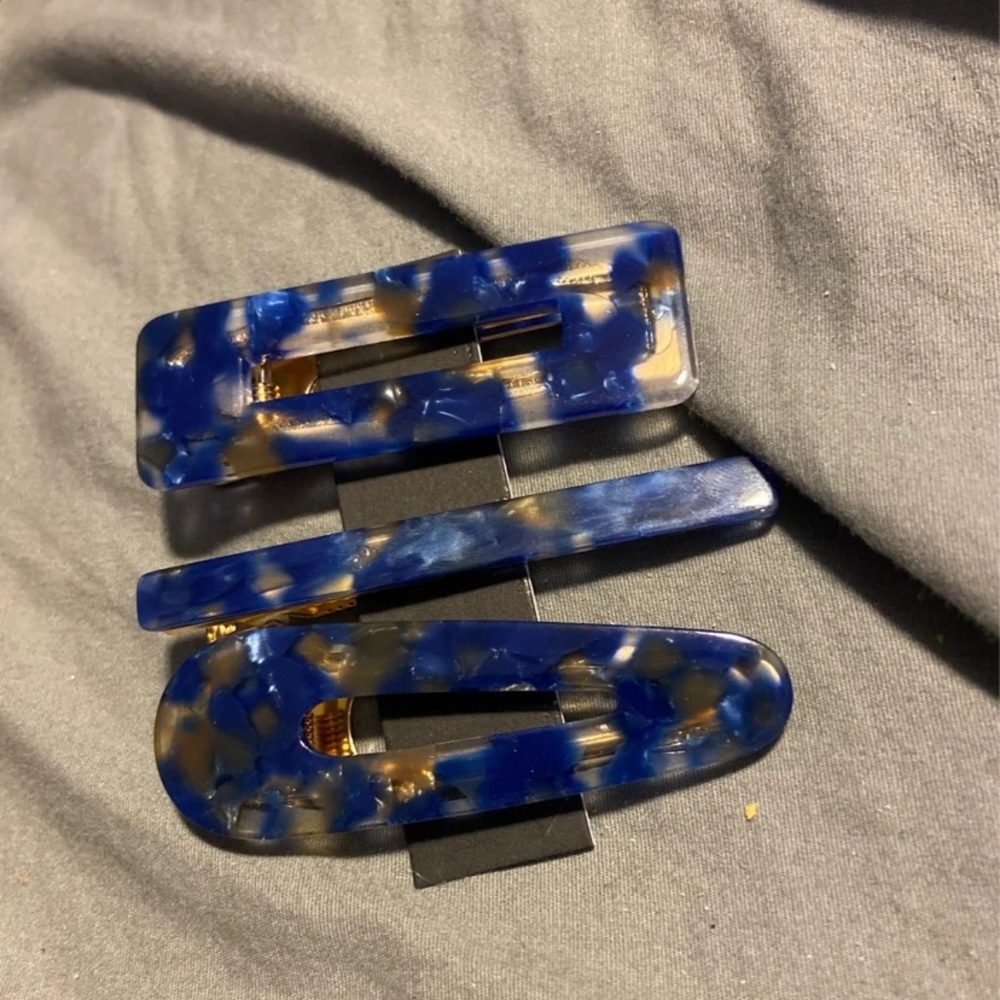 Barrettes